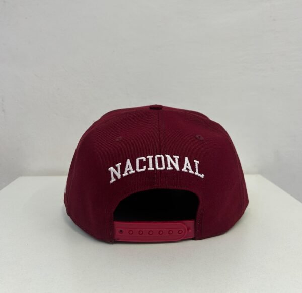 Gorro Visera Bordo Escudo Bordado - Imagen 4