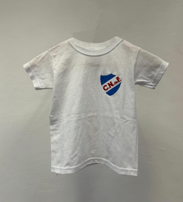 Remera Blanca Escudo Bordado Niño